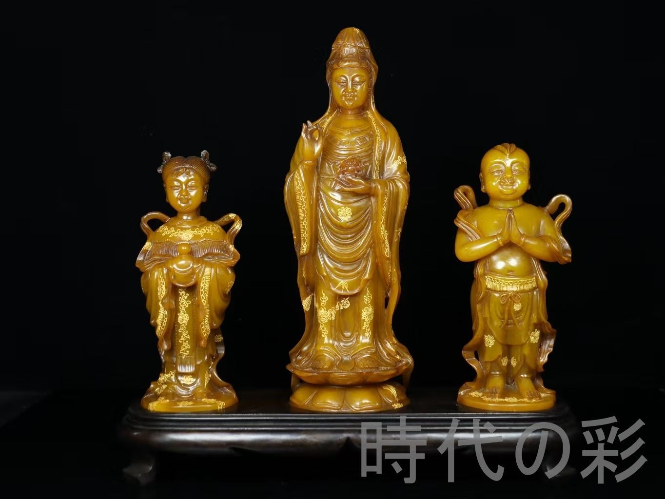 寿山石田黄石 童男童女拜観音】篆刻家 玉?作款 描金技法 石質緻密