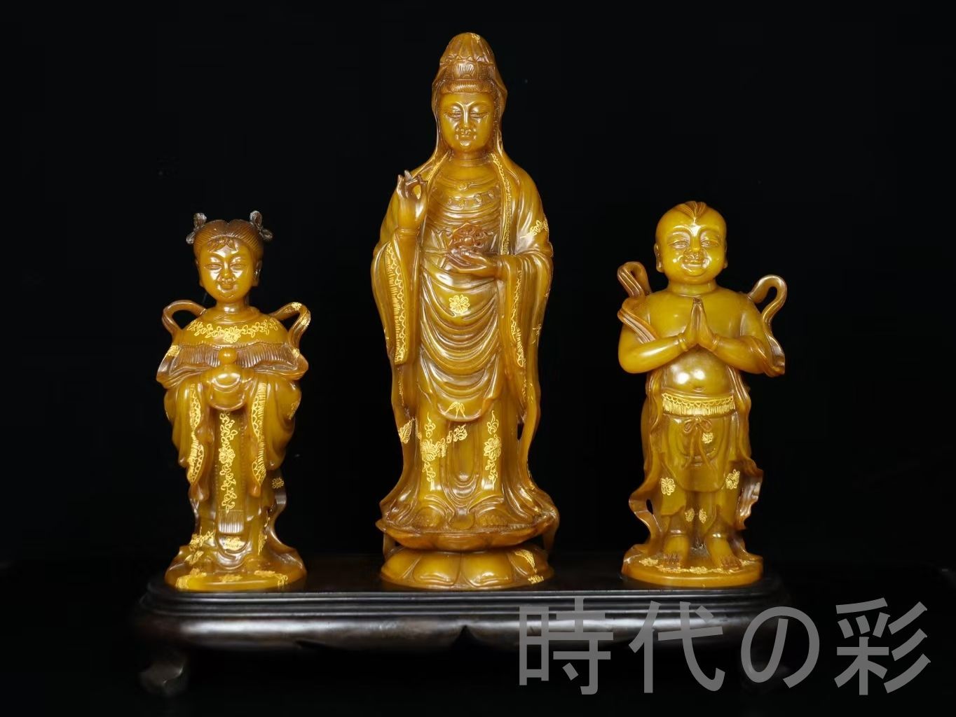 寿山石田黄石 童男童女拜観音】篆刻家 玉?作款 描金技法 石質緻密