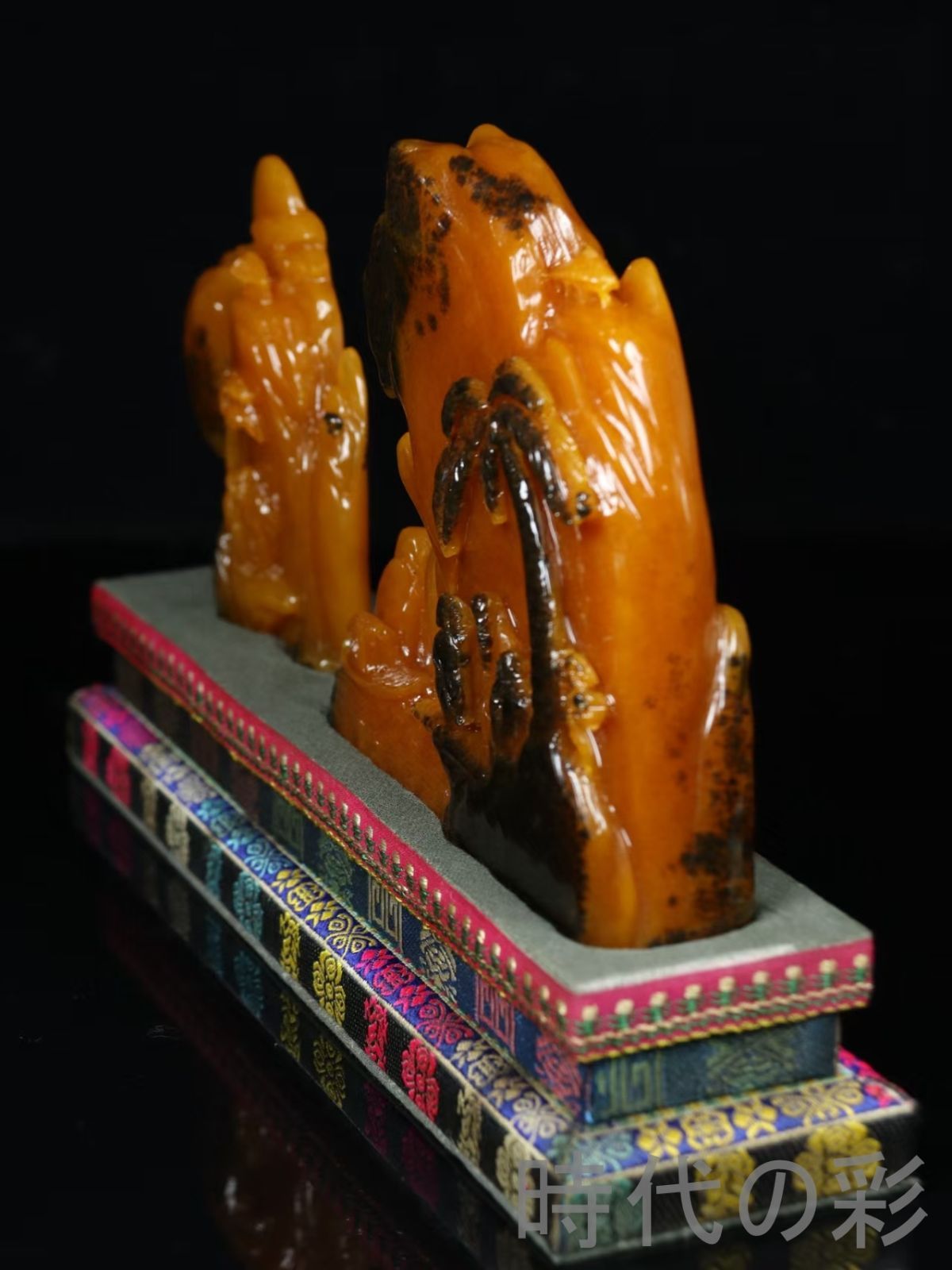 田黄石 山水人物】篆刻家 尚均作款 麦芽色 石質細緻 彫工精湛 中国古