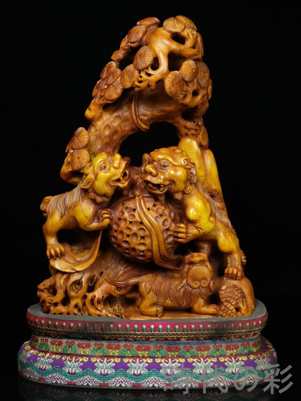 寿山田黄石 獅子】篆刻家 滄作款 旧蔵重器 2.65kg 精巧細工