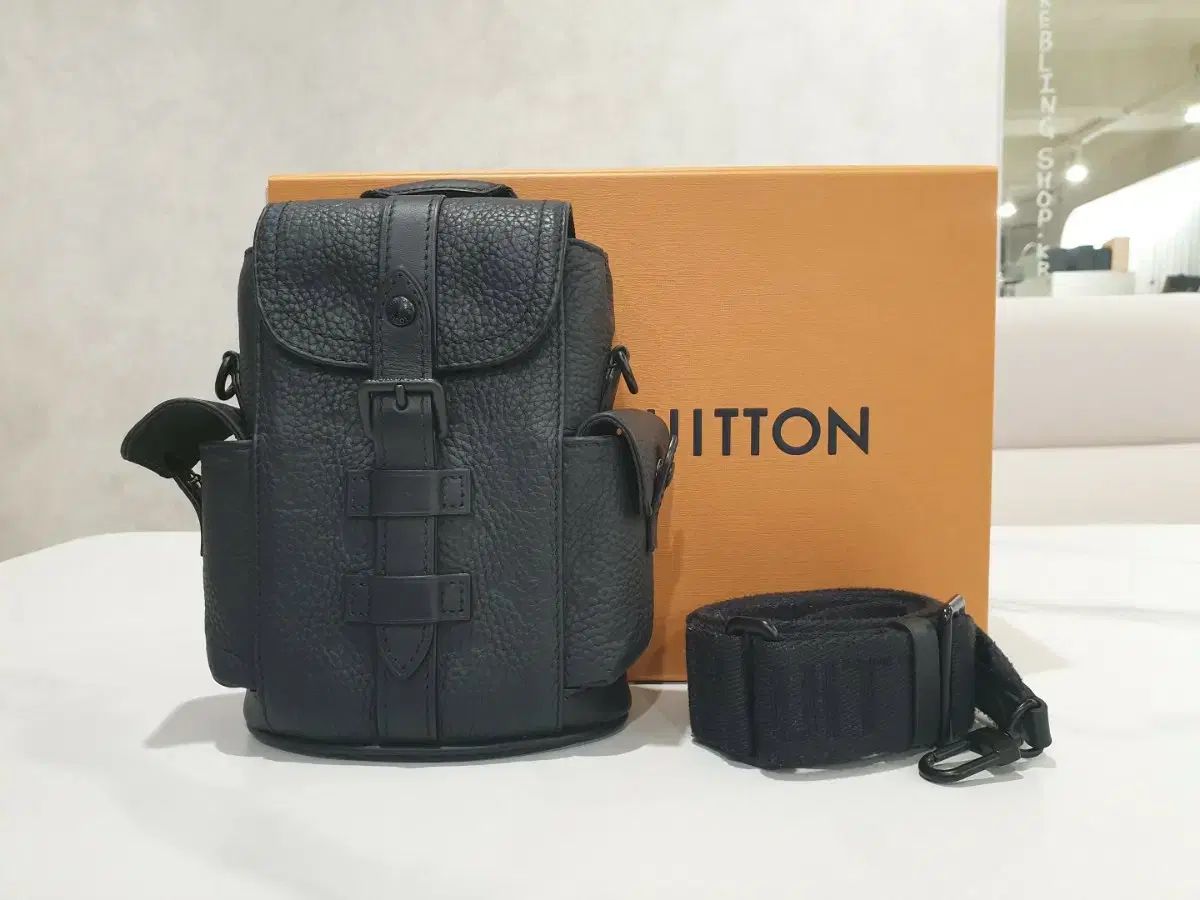 2025年 Louis Vuitton ルイヴィトン M 83164 ヒップバッグ クロスバック ナノ クリストファー