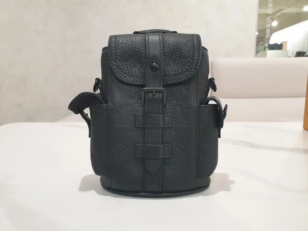 2025年 Louis Vuitton ルイヴィトン M 83164 ヒップバッグ クロスバック ナノ クリストファー