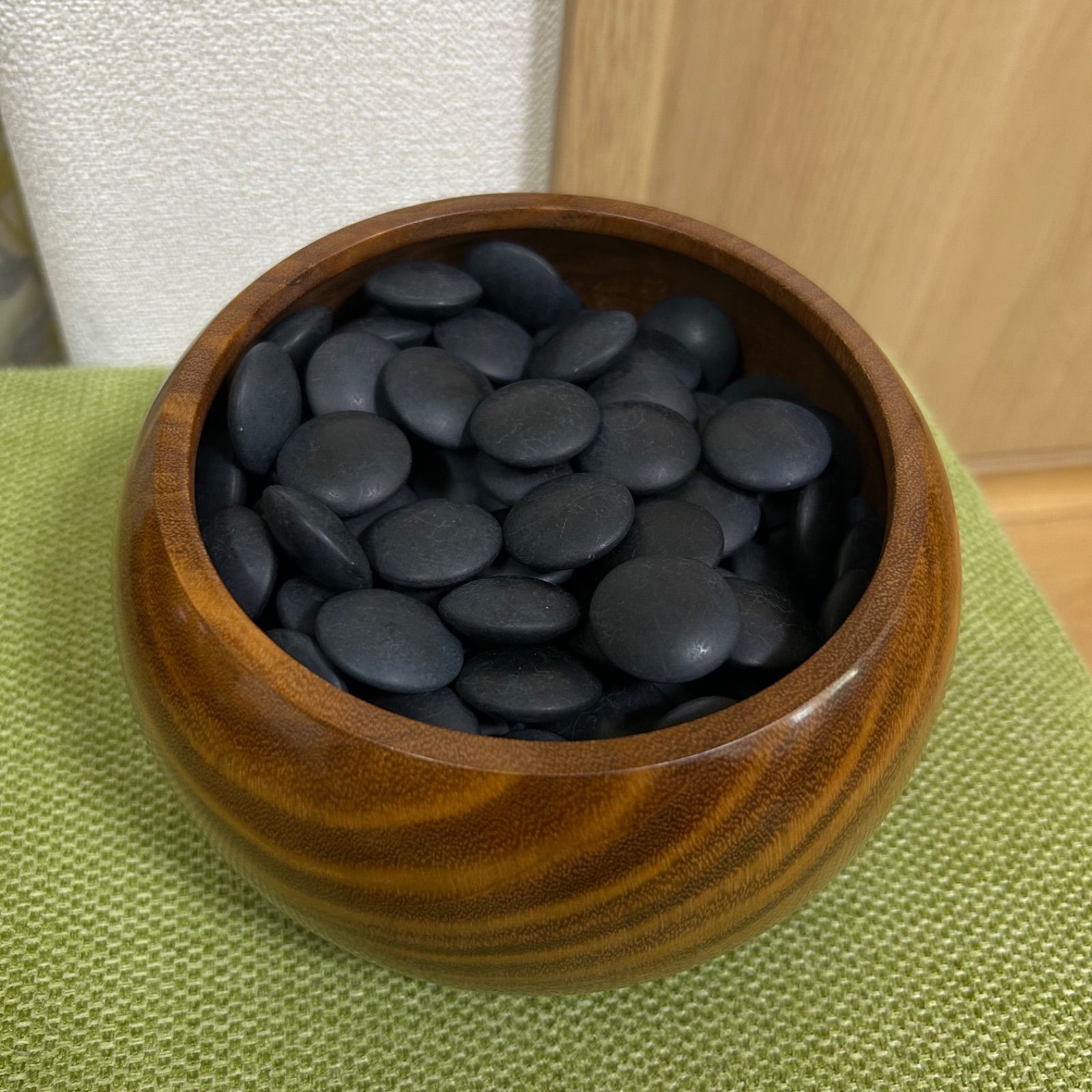 蛤碁石 那智黒 33号 美品 碁笥付き - メルカリ