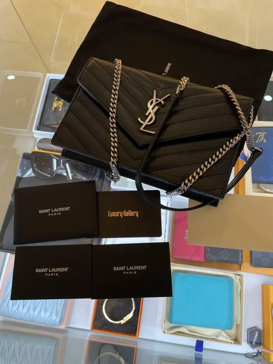 イヴ サンローラン チェーン バッグ