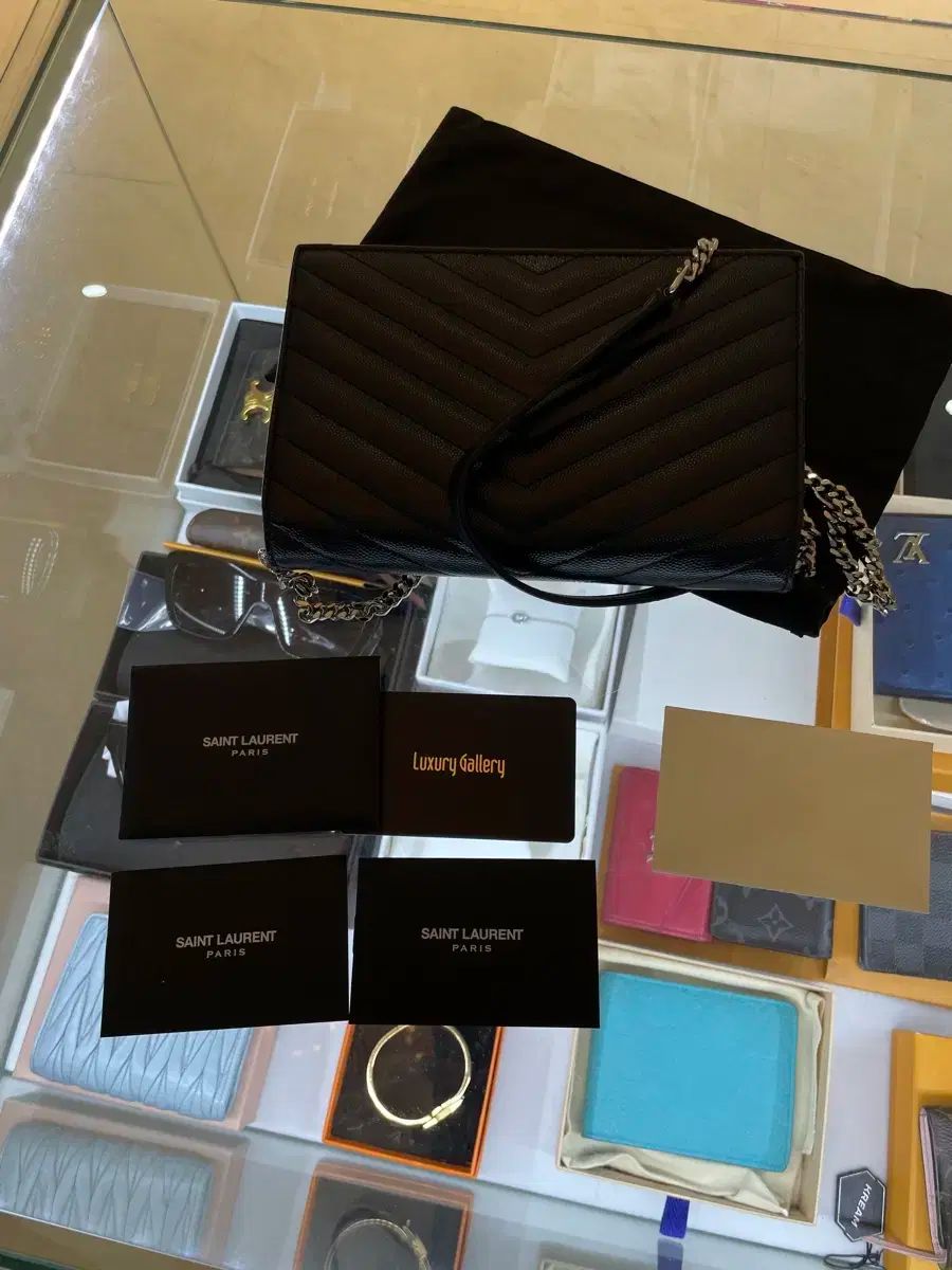 イヴ サンローラン チェーン バッグ