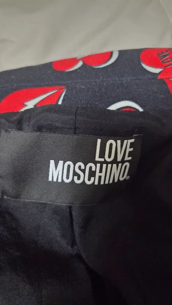 モスキーノ ラブ ハート プリンティング ブラック ジャケット 55