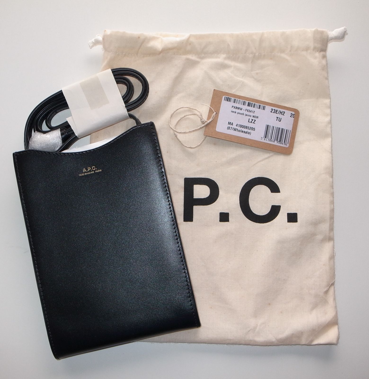 APC jamie neck pouch ミニバッグ ショルダーバッグ black - メルカリ