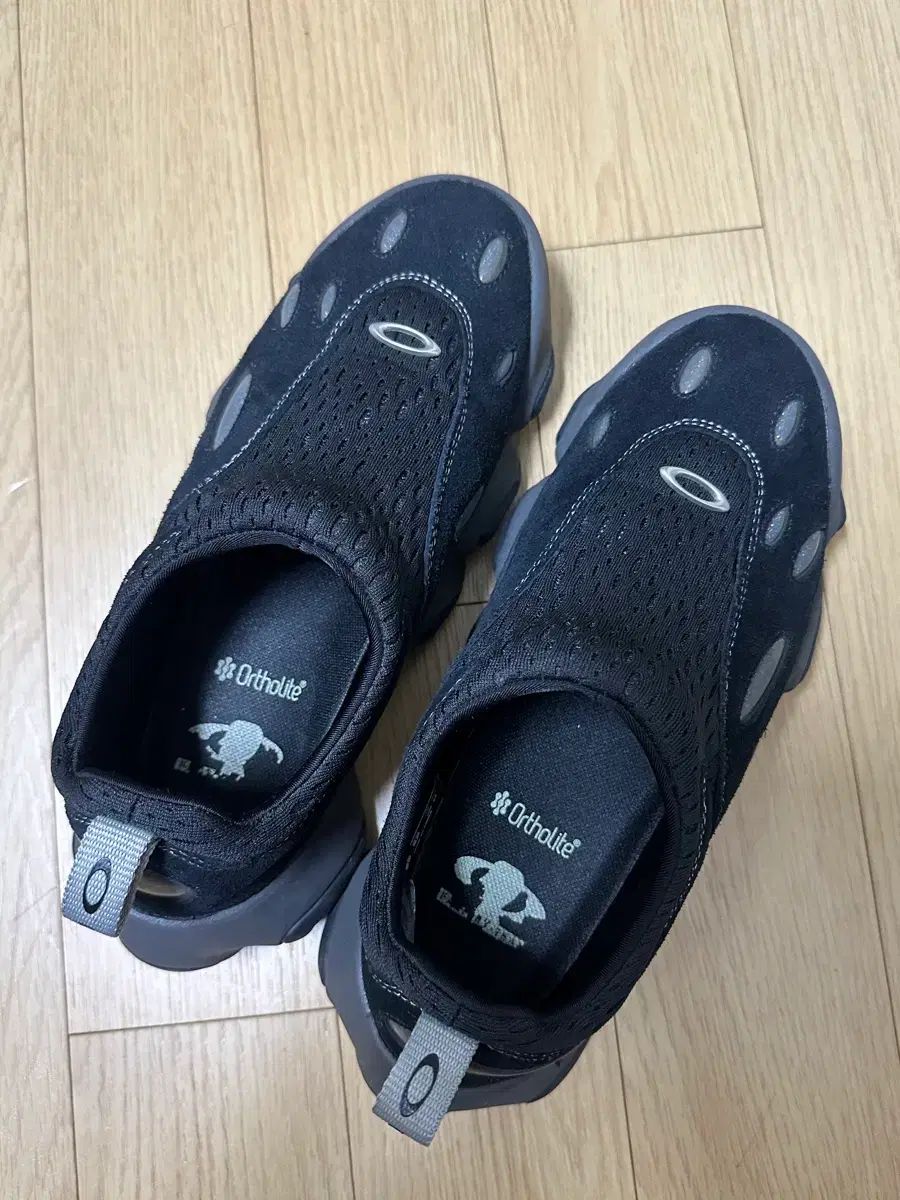 オークリー ファクトリー チーム ブラック グリッター 240