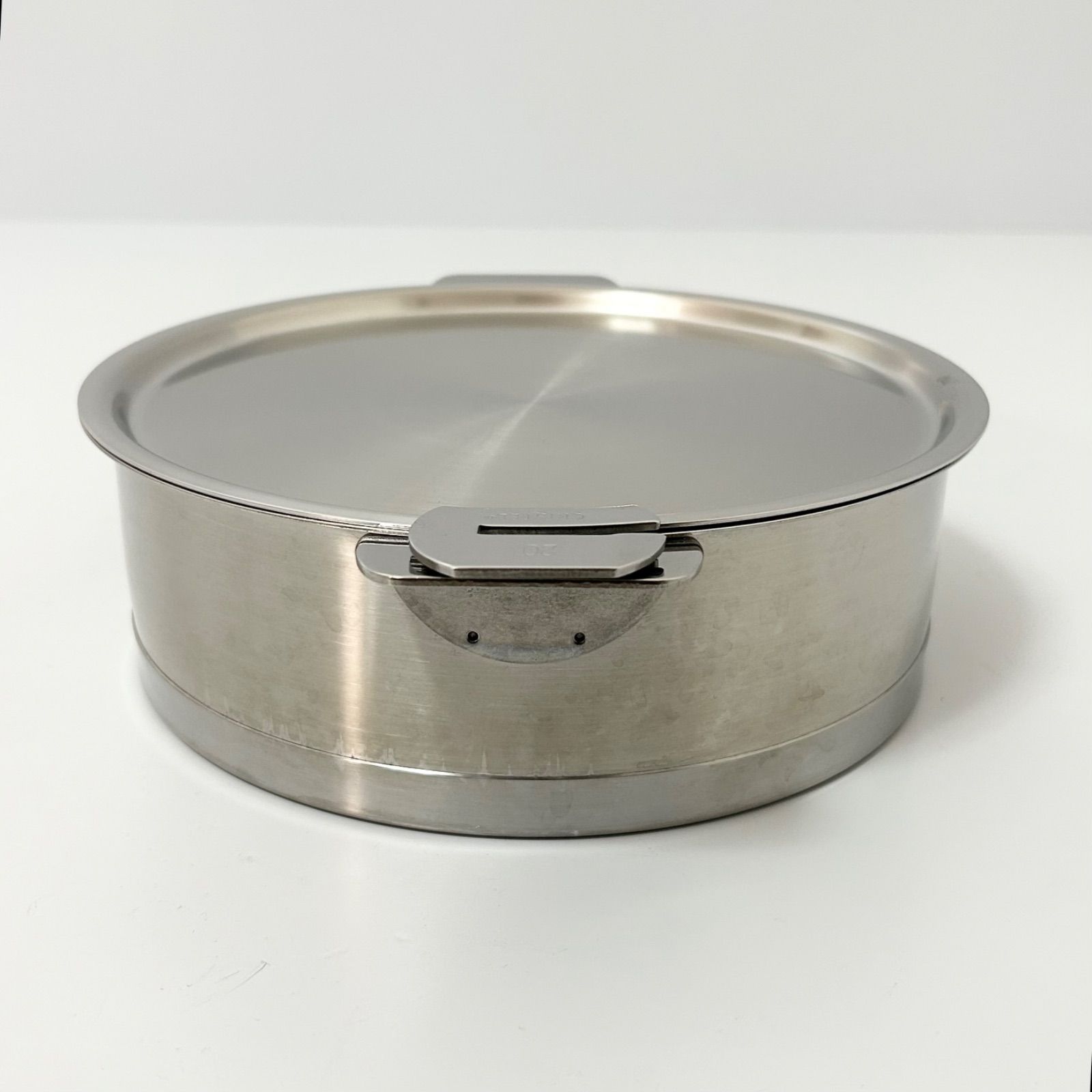 フラット蓋付き 両手鍋