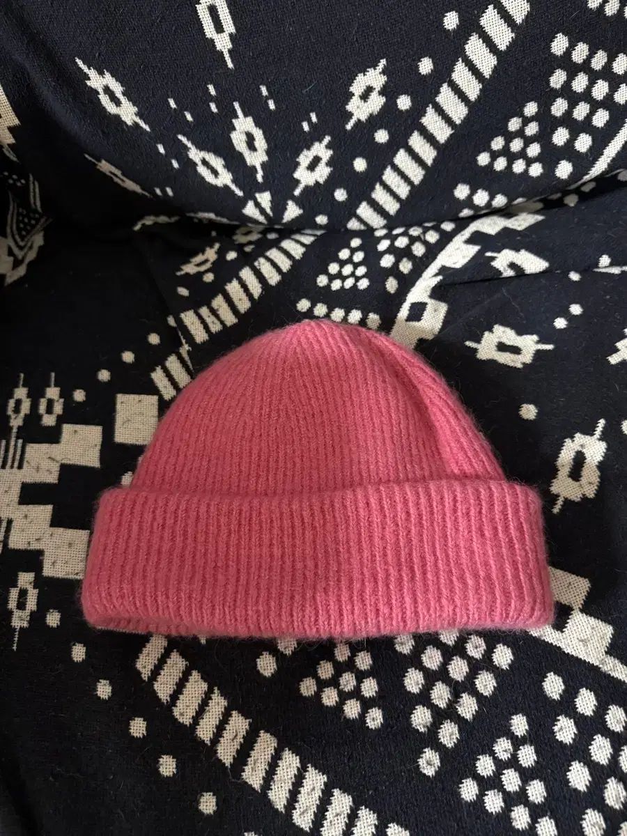ZARA ピンク ビーニー M