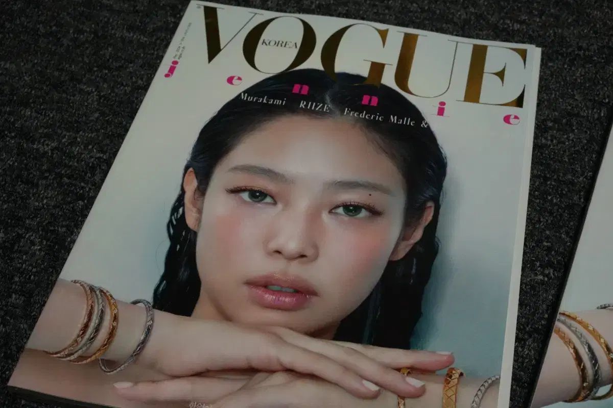 VOGUE コリア 2025 号 表紙 BLACKPINK ジェニ