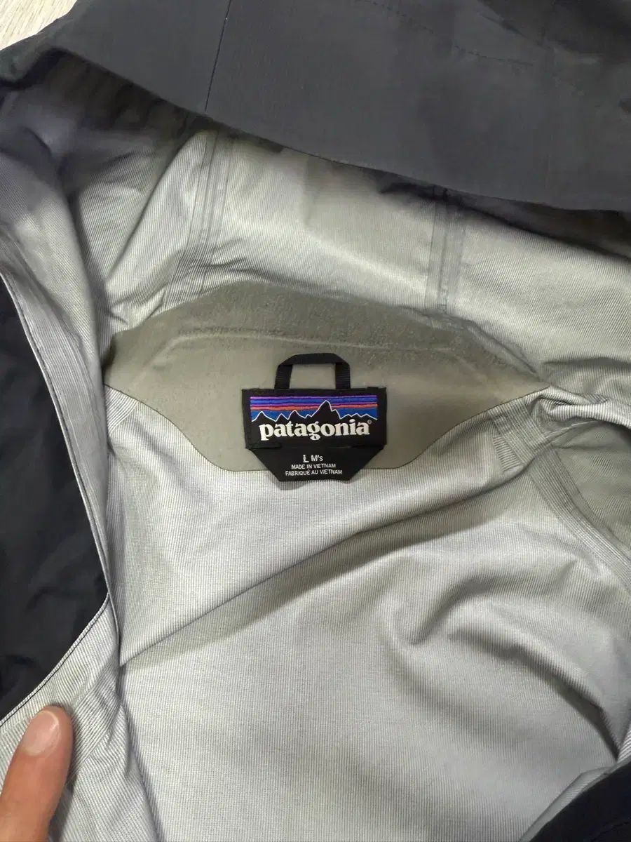 24 fw patagonia トレントシェル ブラック