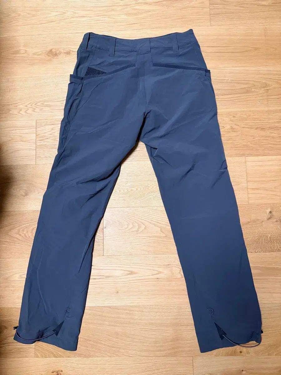 クレッタルムーセン バナディス 2 0 メンズ 登山 ズボン S レイヴン