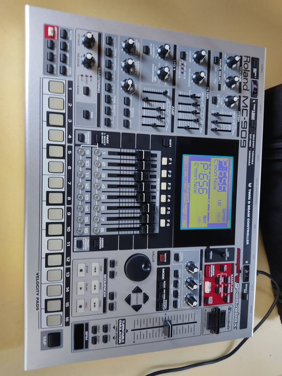 ローランド MC-909 サンプリンググルーブボックス - メルカリ