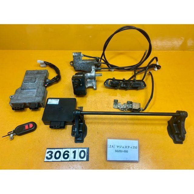 ZA 30610 ヤマハ YAMAHA マジェスティ250 SG 20 J 000 キーセット 鍵 スマートキー