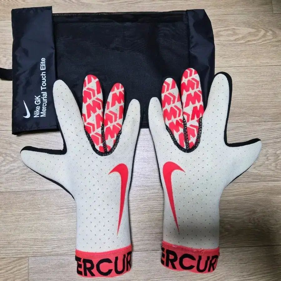 ナイキ GK マーキュリアル タッチ エリート ゴールキーパー 手袋 10号