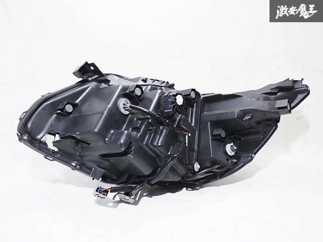 トヨタ 純正 ZRR80W ZRR85W 80 ヴォクシー 煌 後期 LED ヘッドライト