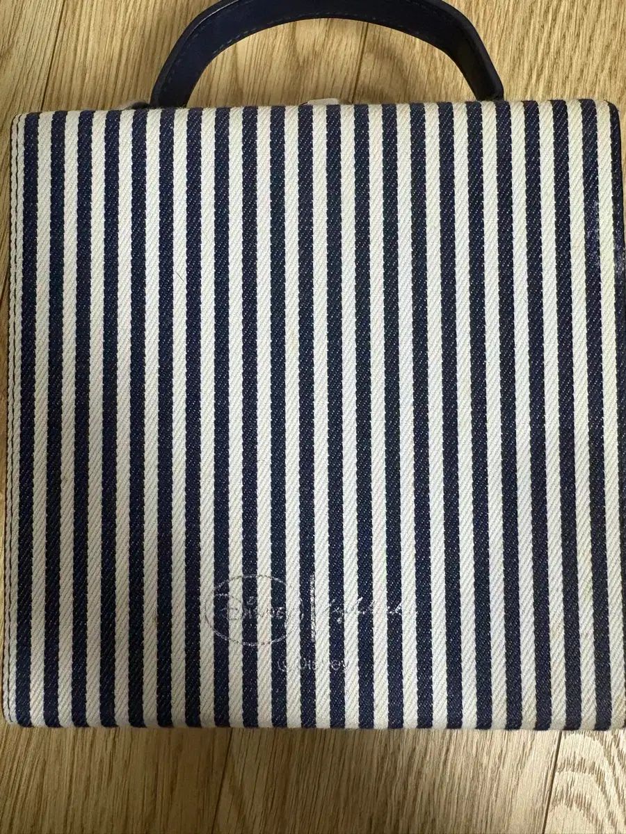 コラボ トランク