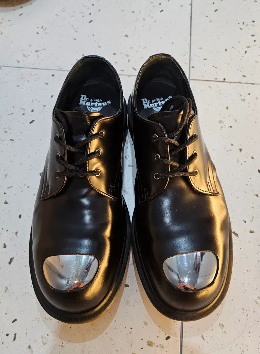 DR. MARTENS ブラック スティールトゥ ダービーシューズ