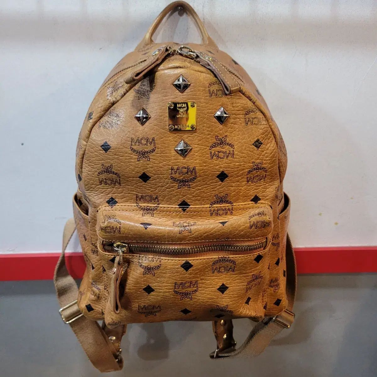 MCM ヴィセトス スタッズ バックパック