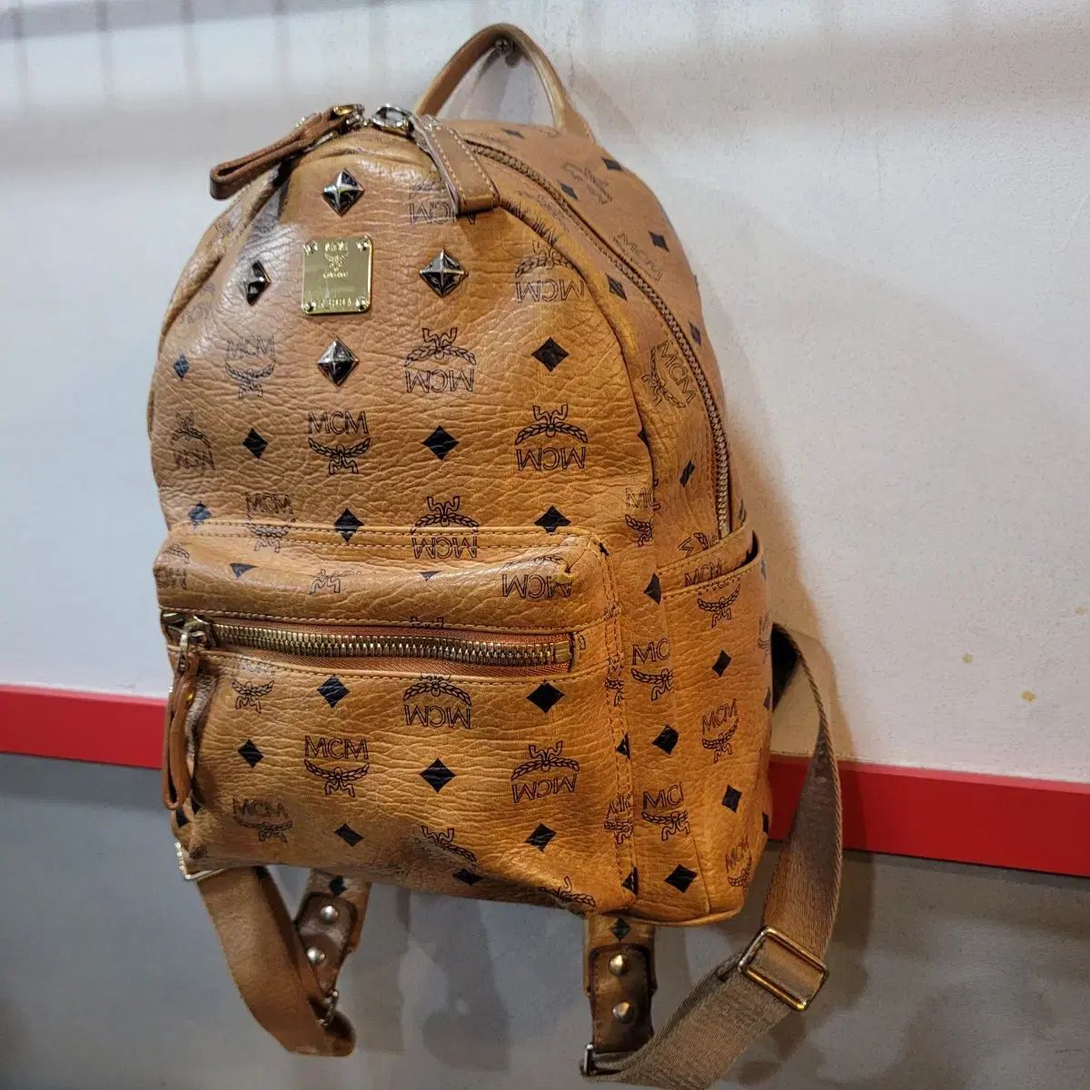 MCM ヴィセトス スタッズ バックパック