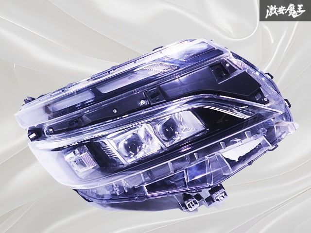 ☆LED点灯OK☆ トヨタ 純正 ZRR80W ZRR85W 80 ヴォクシー 後期 LED