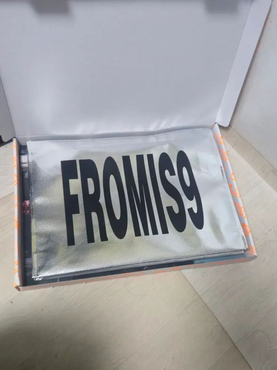 From Our 20 s プロミスナイン アルバム モデル