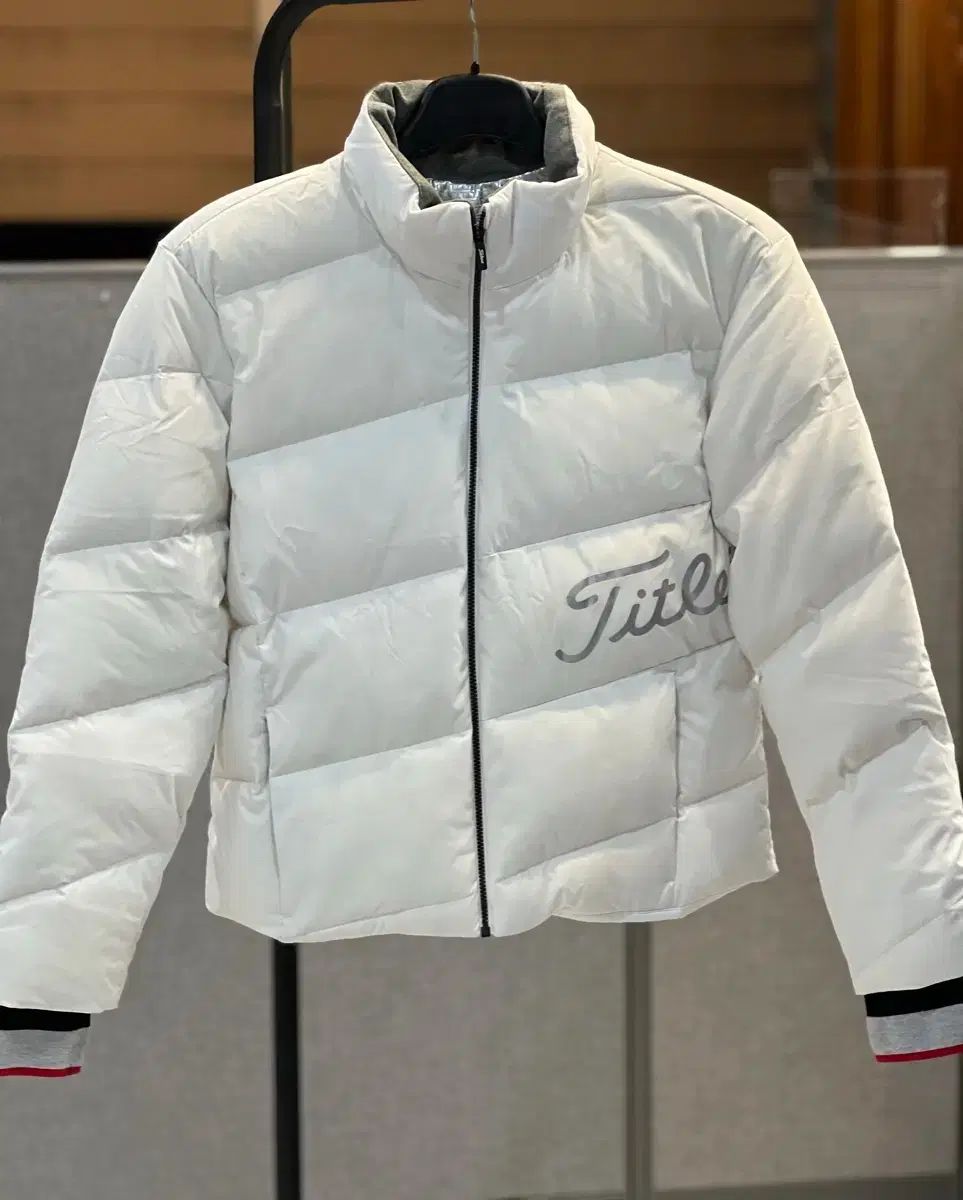 レディース ゴルフ ダウン S M サイズ 再入荷