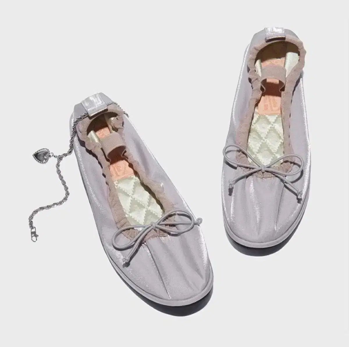 シヌーン X トラディショナル ウェザーウェア メリージェーン フラット バレエシューズ 240 シルバー