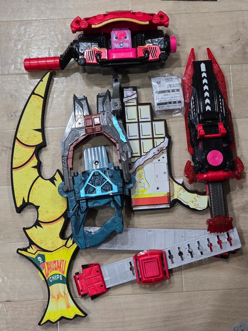 仮面ライダー ガヴ DX変身ベルト DXチョコドンダンガン DXヴァレンバスター DXザクザクチップスラッシャー DXガヴガブレイド ドライブゴチゾウ
