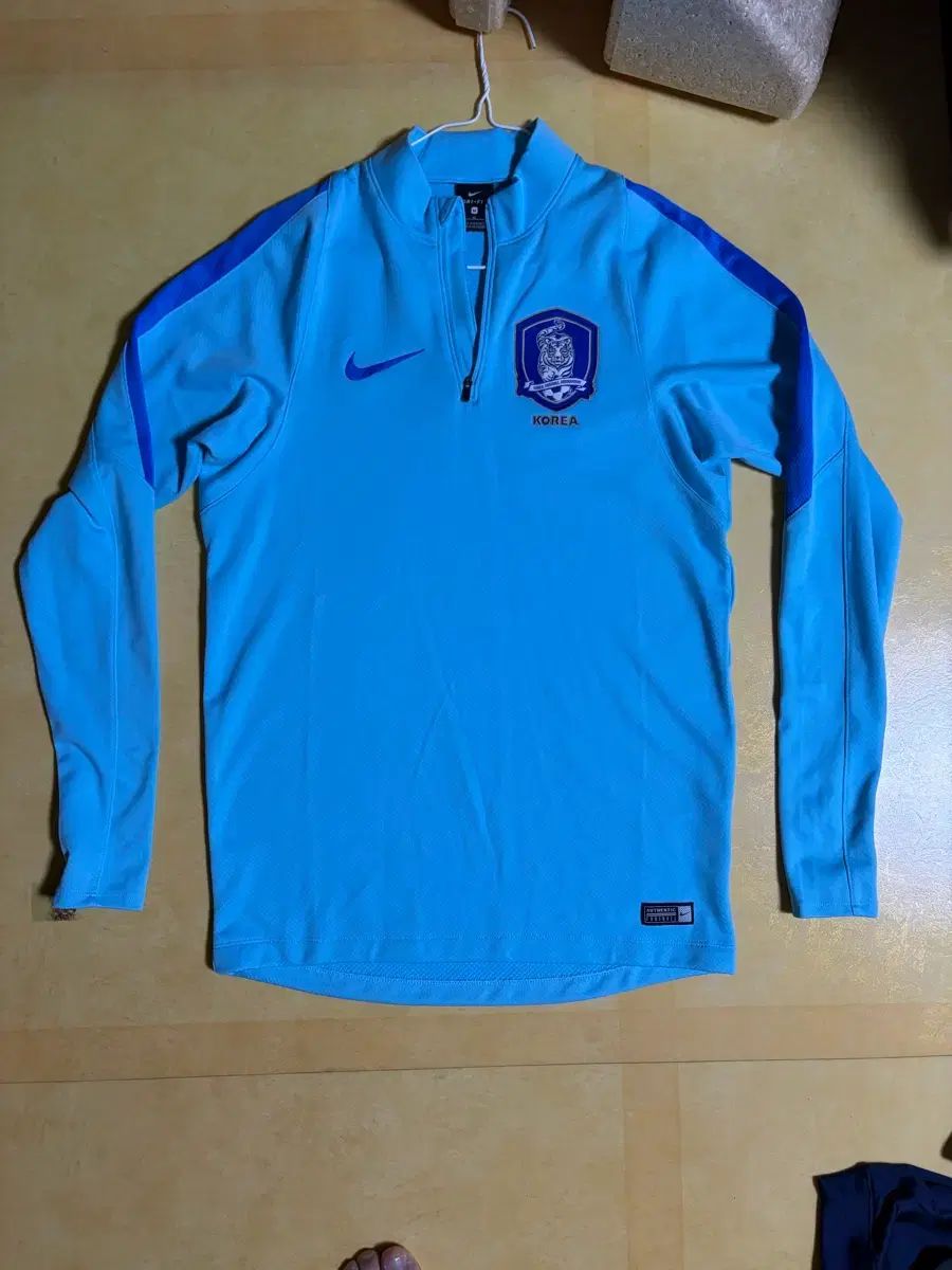 NIKE 韓国 サッカー トレーナー トップス スカイブルー