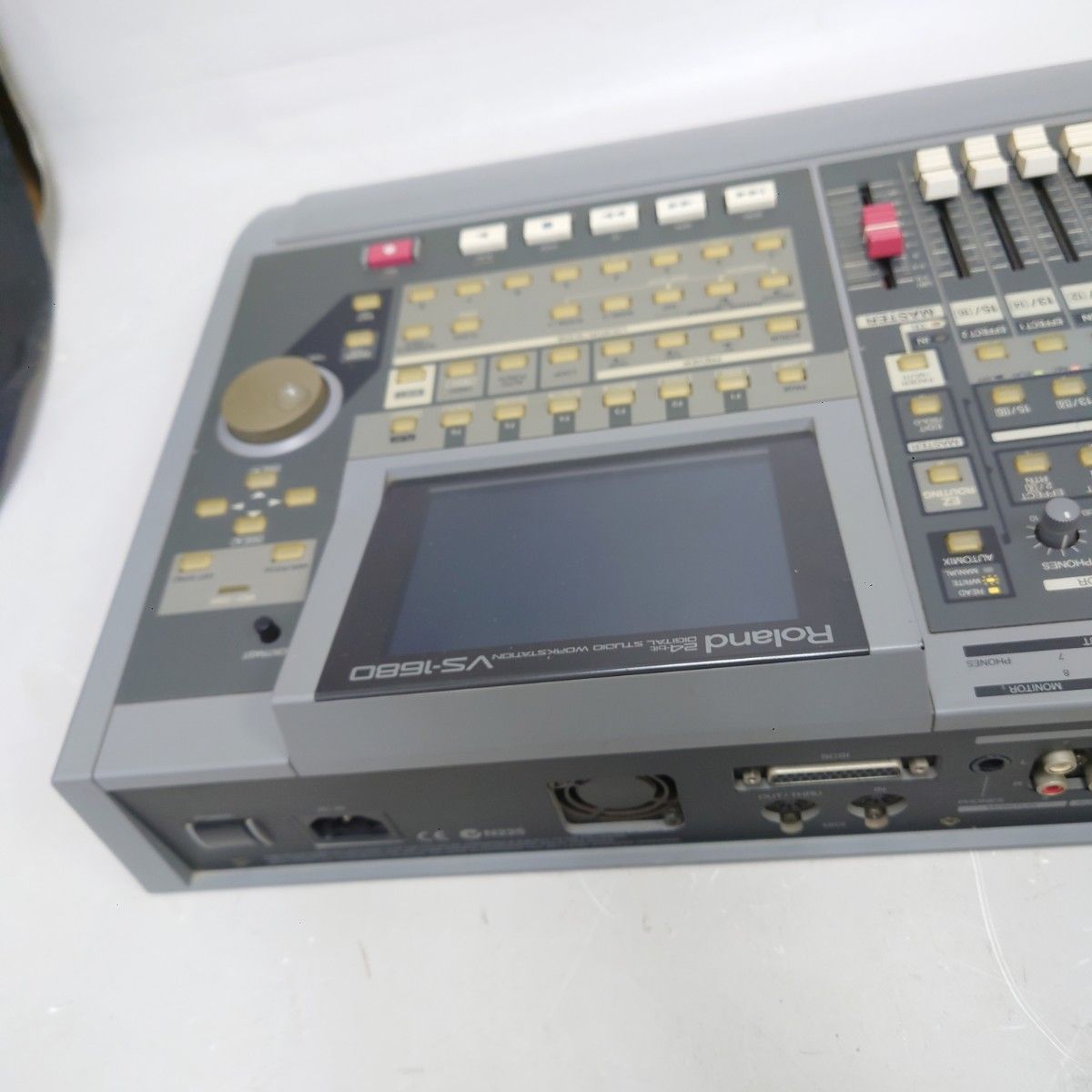 Roland VS-1680 Digital Studio Workstation 動作品 本体のみ