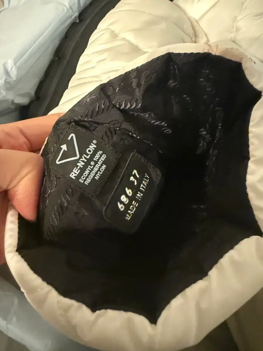 プラダ 22キルティング