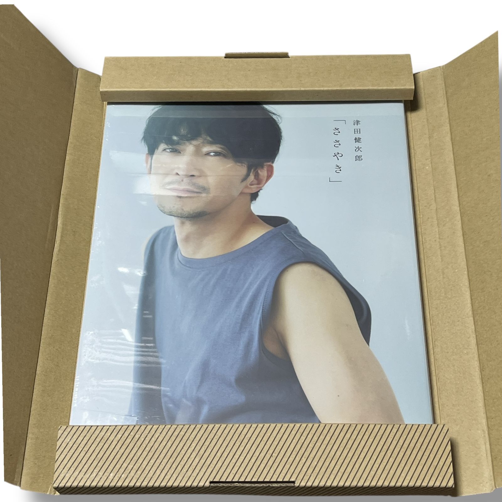 完品】（未開封）津田健次郎 写真集 「ささやき」 豪華版 - メルカリ