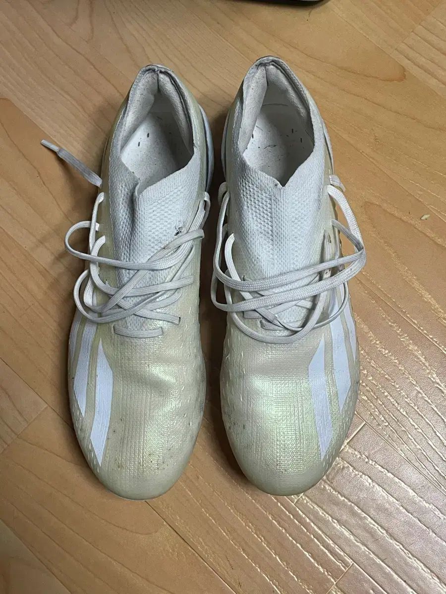 アディダスエクス サッカーシューズ