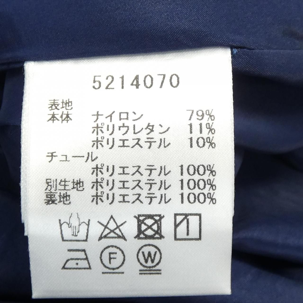 5214070 スカート