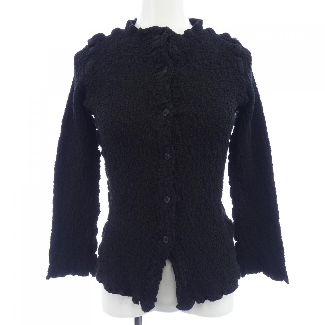 【新品タグ付き】me ISSEY MIYAKEブラックカーディガン 中古・古着通販】me ISSEY MIYAKE (ミーイッセイ ミヤケ) ファー付