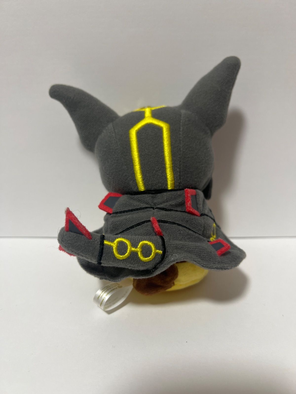 マスコット 黒いレックウザポンチョを着たピカチュウ - メルカリ