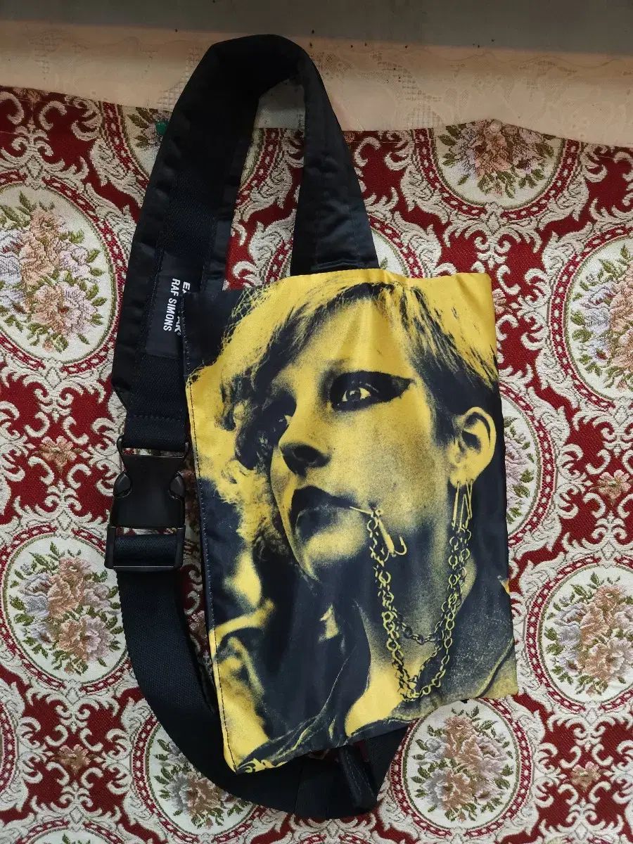 EASTPAK x RAF SIMONS ポスター クロスボディ ショルダーバッグ