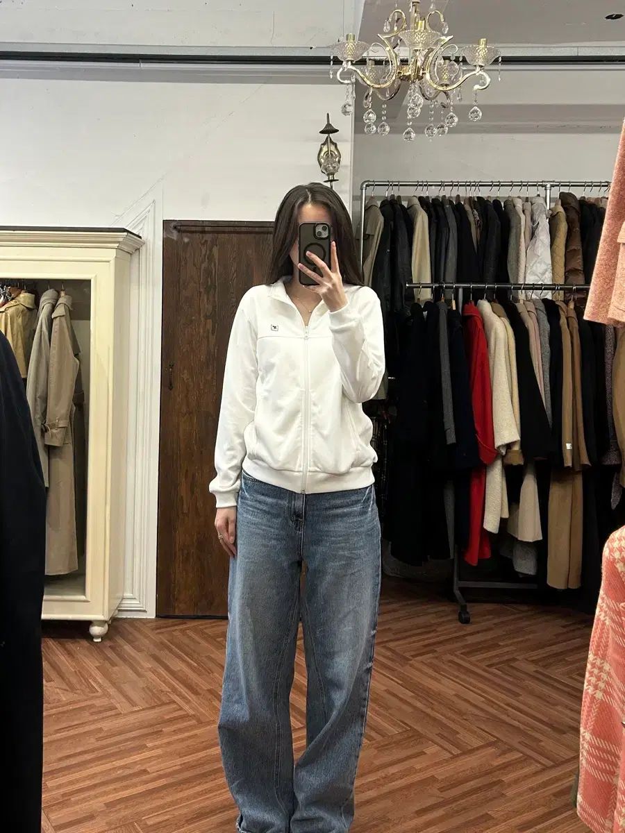 白 ジップアップ