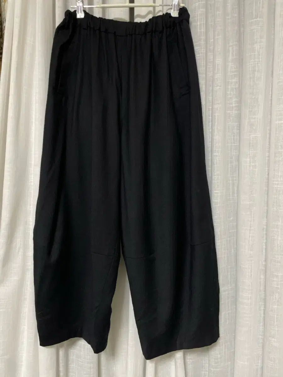 日本ブランド Yaccomaricard ウールワイドパンツ