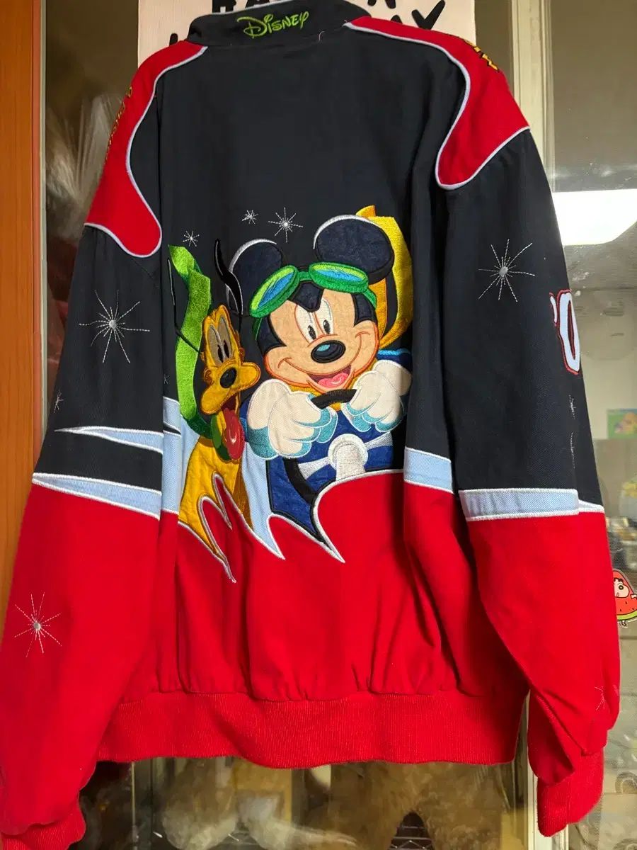 ミッキーマウス アンド フレンズ デイDAY トゥー ナ ジャケット レッド|ブラック 休日コーデ フーディー