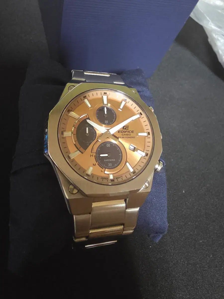 カシオ ダイアル オーク efs s 570 d サーモン