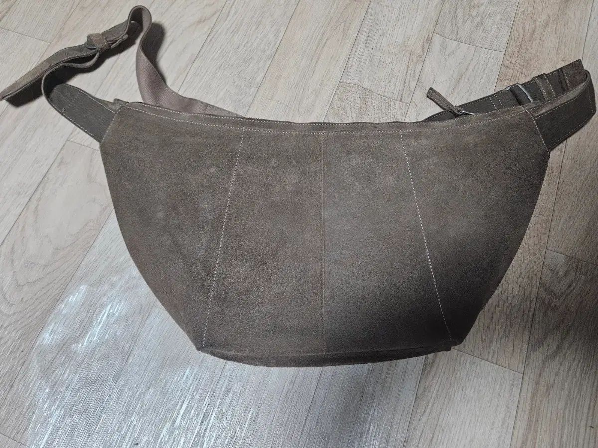 ポリテルフロントバッグ アンバーブラウン