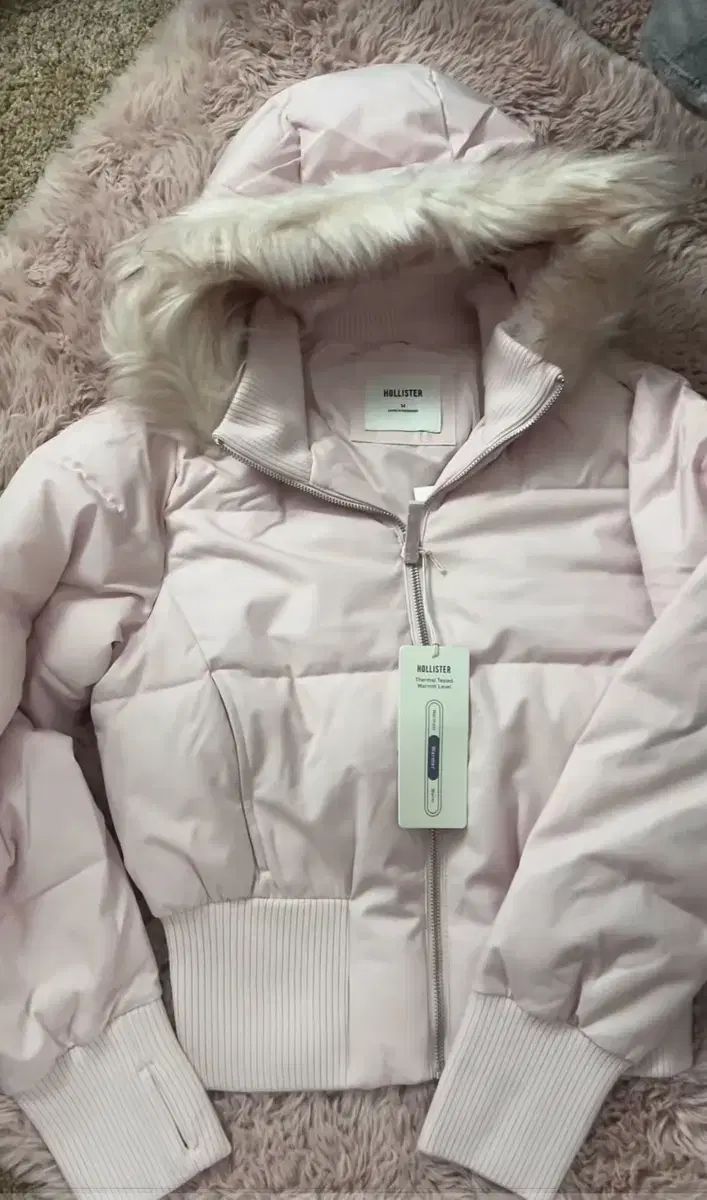 ホリスター ピンク ファー ダウン - メルカリ