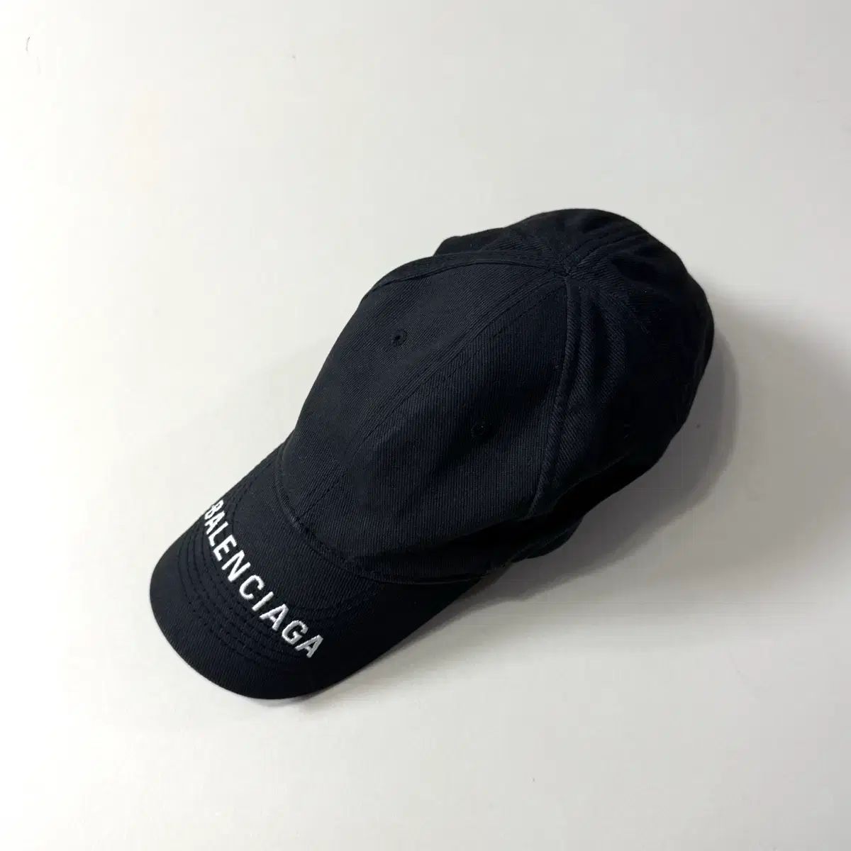 バレンシアガ ベースボールキャップ