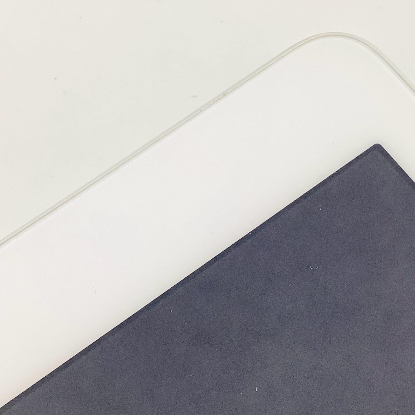 Apple iPad 第6世代 32 GB Wi-Fi MR 7 G 2 J A 動作良好 Bランク品 アダプター ケーブル付 販売