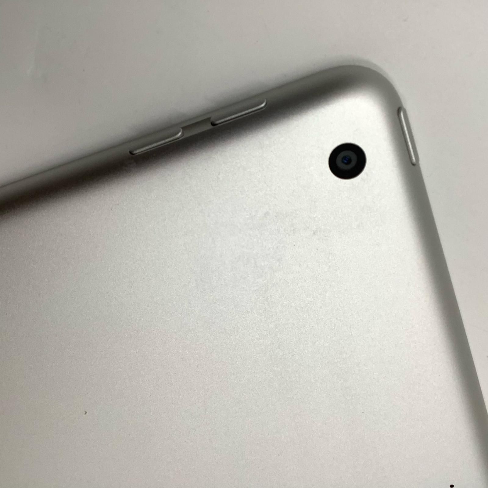 Apple iPad 小売業者 第6世代 32GB シルバー Wi-Fi 動作確認済 美品