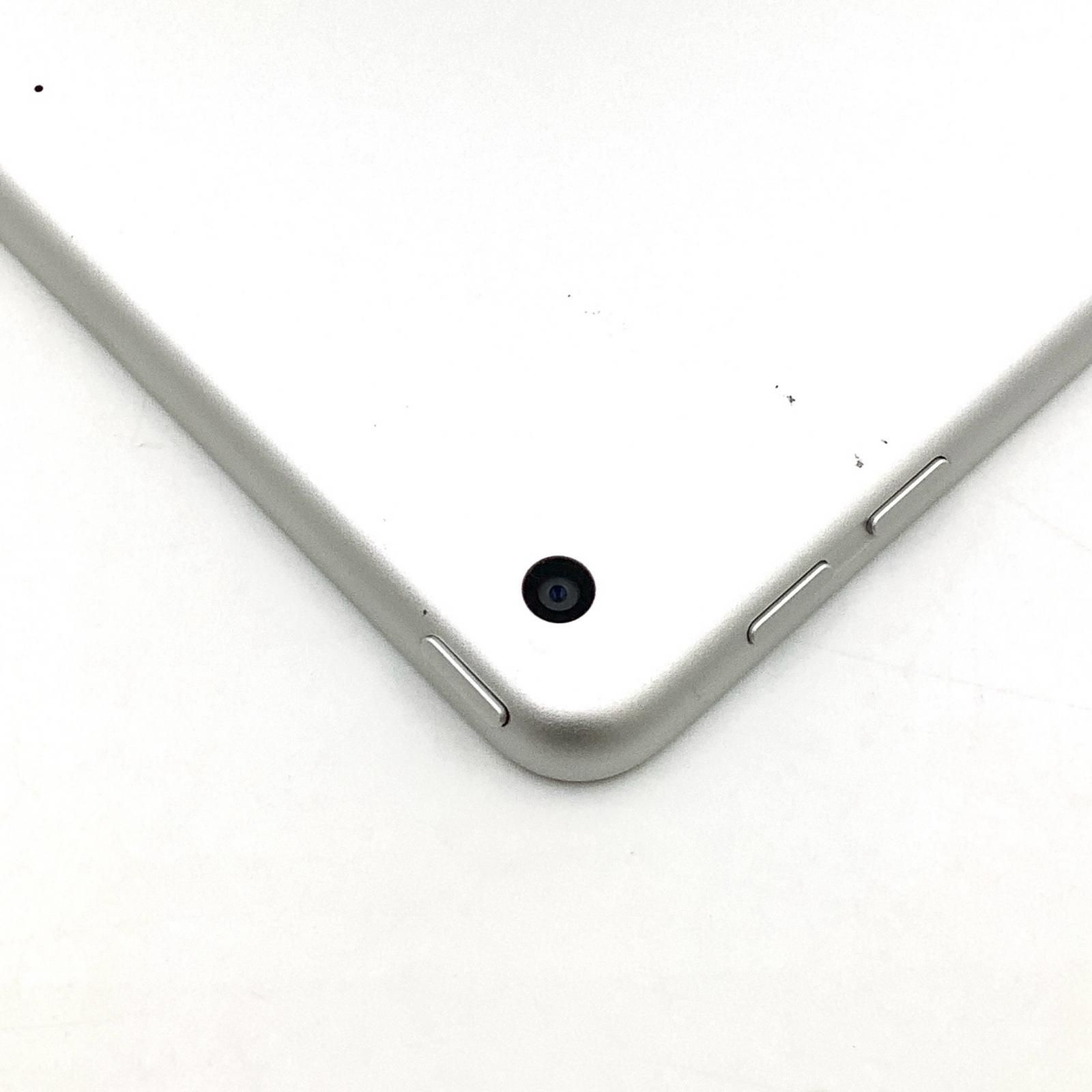 Apple iPad 第5世代 128GB シルバー Wi-Fi 動作確認済 美品【全額返金