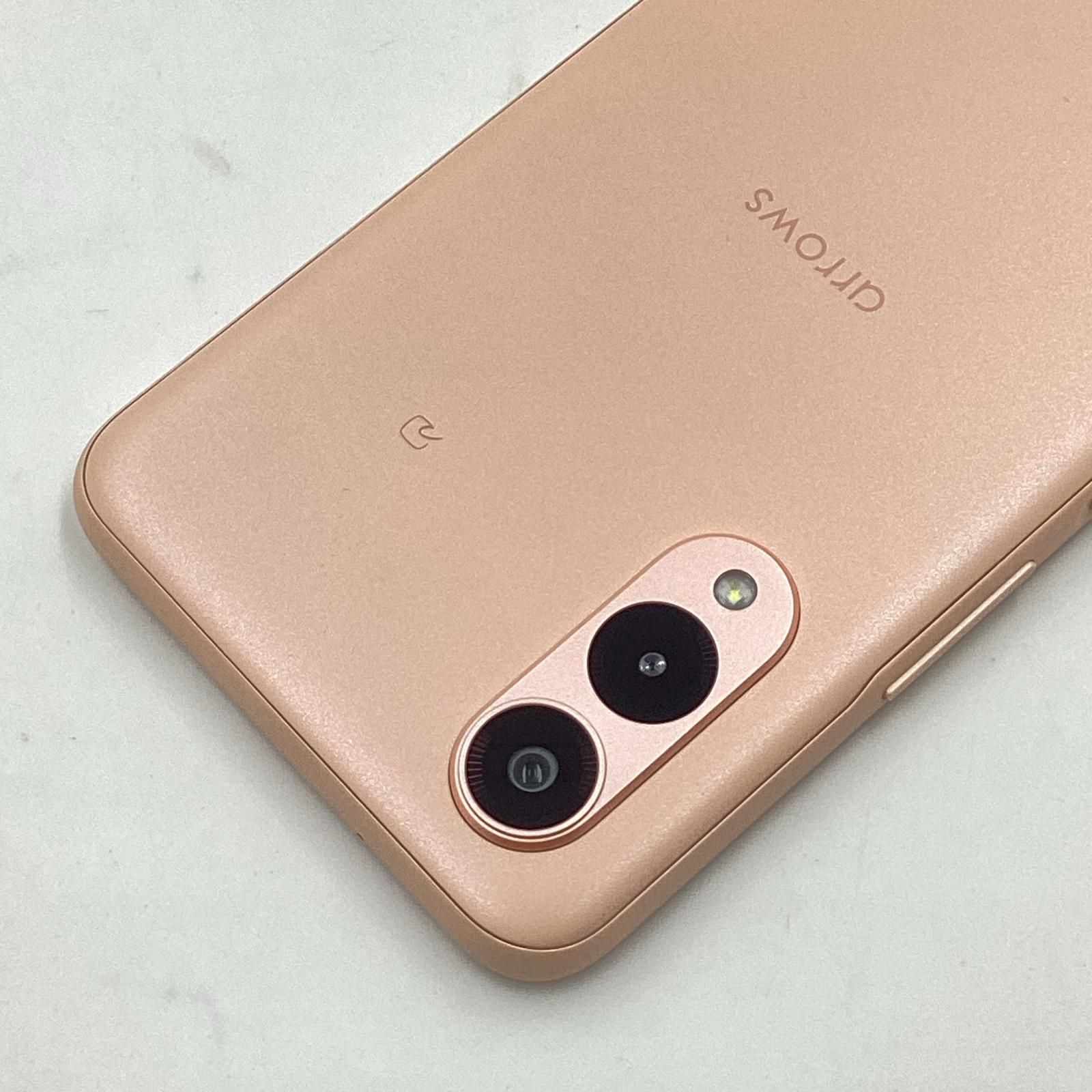 富士通 arrows We2 64GB ライトオレンジ Softbank A402FC 白ロム 超美